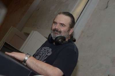 Bestens aufgelegt! - DJ Rollercoaster alias Uwe Stuhrberg, Chefredakteur des Dresdner Stadtmagazins SAX