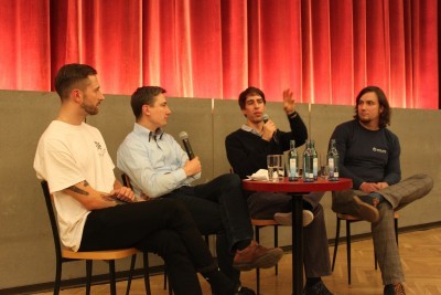 2017-20.9. ALS PAUL ÜBER DAS MEER KAM Diskussion mit T. Hoffmann (Sächs. Flüchtlingsrat), S. Kühn (MdB Bündnis 90/ Die Grünen), Jakob Preuß (Regisseur) u. J. Ehrhardt (Arche Nova e.V.)  v.l.n.r.